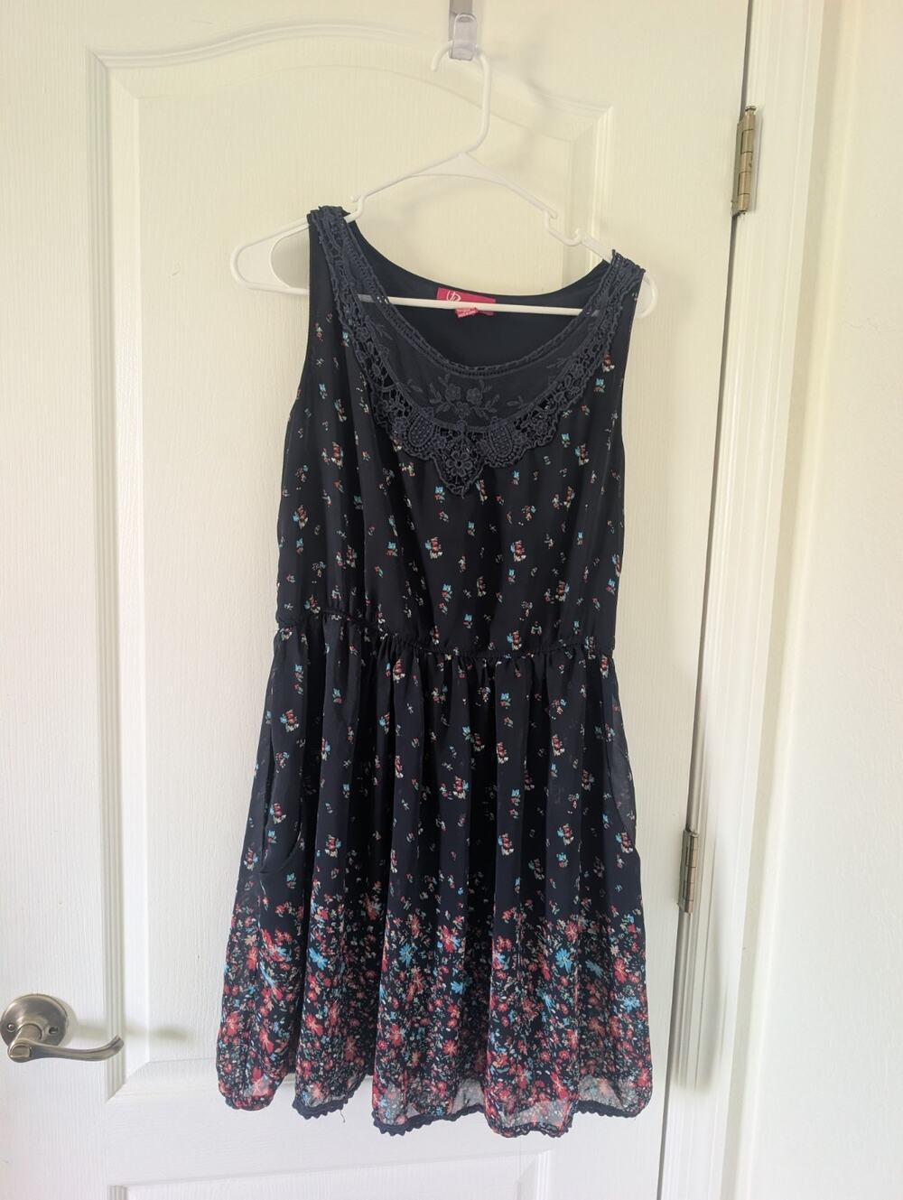 Up by Ultra Pink Floral Crochet Blue Sleeveless Cottage Elastic Waist Dress LG